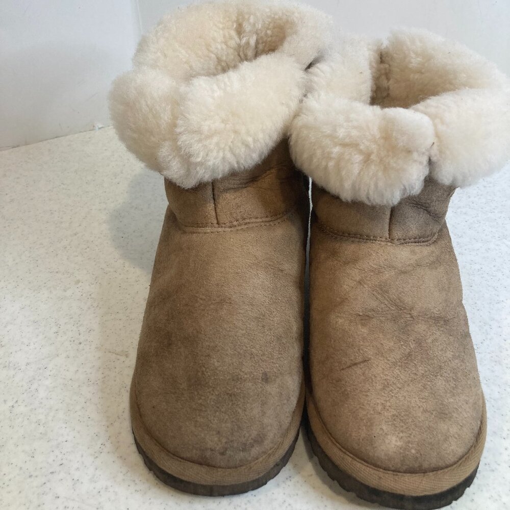 SHEPHERD SHEEPSKIN WOMENS BOOTS SIZE EU 38 = US 7.5